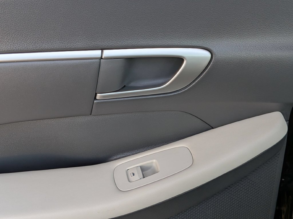 Used 2025 Hyundai Sonata SEL FWD image 23