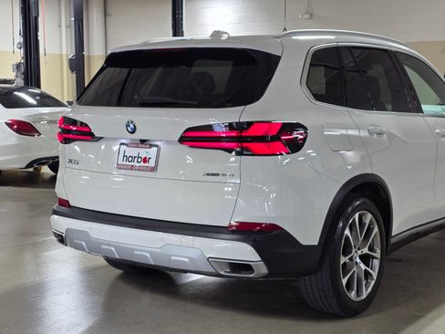 Used 2024 BMW X5 xDrive40i w/ Premium Package AWD/4WD image 11