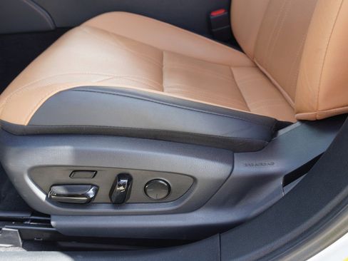 Certified 2023 Lexus ES 350 Ultra Luxury w/ Accessory Package (Z2) image 25