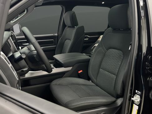 New 2026 RAM 1500 4x4 Crew Cab image 9
