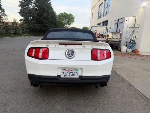 Used 2010 Ford Mustang Shelby GT500 image 4