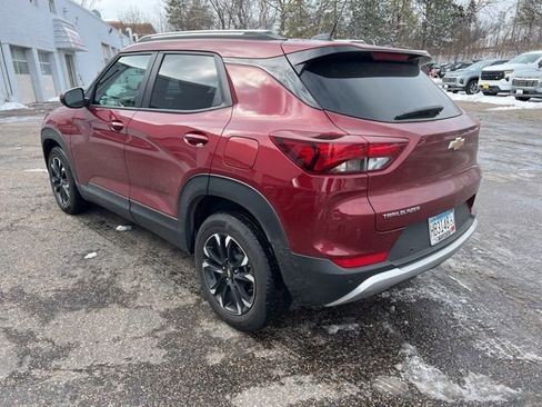 Used 2023 Chevrolet TrailBlazer LT w/ Convenience Package image 3