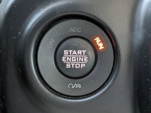 Used 2021 Jeep Gladiator Sport AWD/4WD image 30
