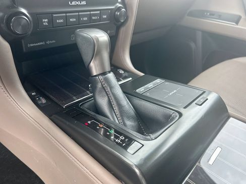 Used 2023 Lexus GX 460 Premium AWD/4WD image 3