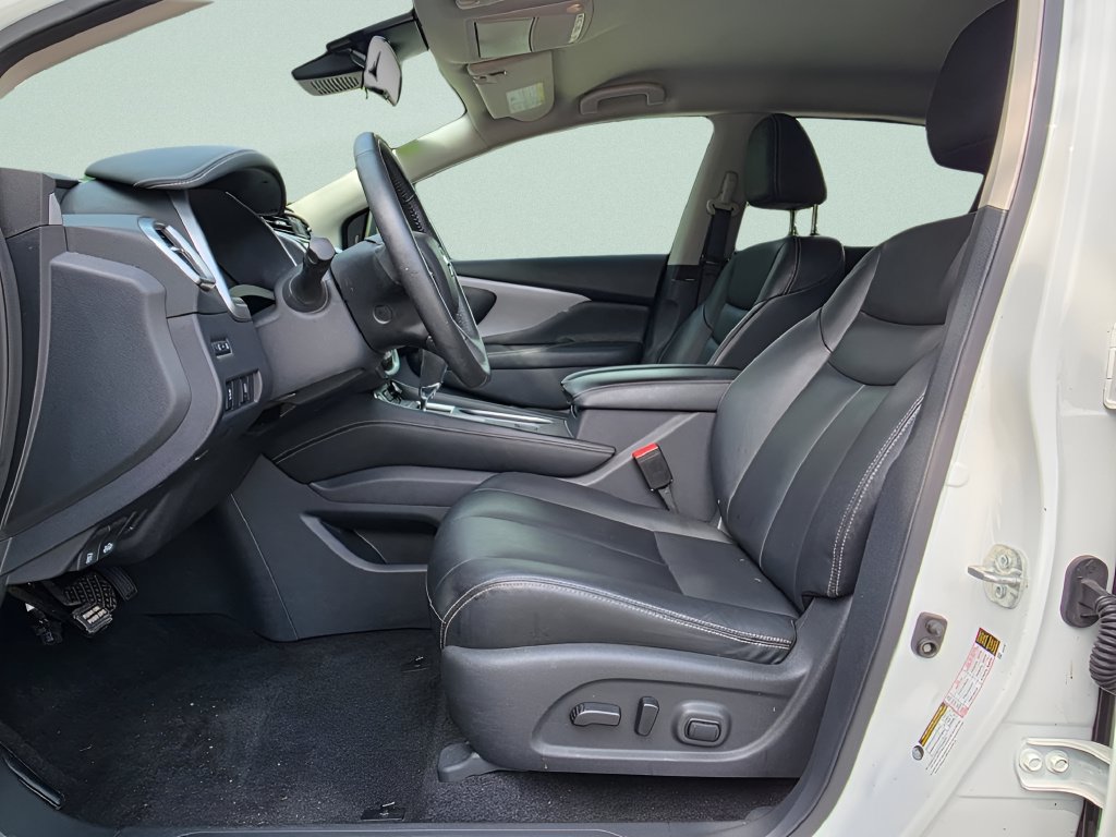 Used 2023 Nissan Murano SV w/ SV Midnight Edition Package FWD image 10