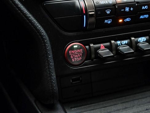 Used 2022 Ford Mustang Shelby GT500 w/ Technology Package image 53