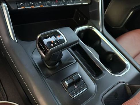 Used 2024 GMC Sierra 1500 Denali Ultimate AWD/4WD image 30