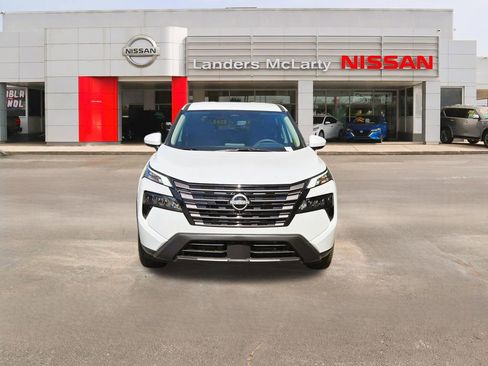 New 2026 Nissan Rogue SV w/ Cold Weather Package FWD image 8