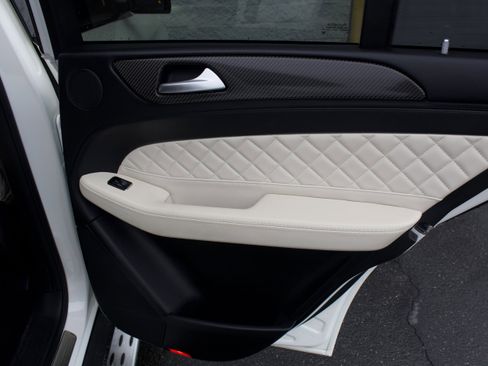 Used 2018 Mercedes-Benz GLE 43 AMG 4MATIC image 33