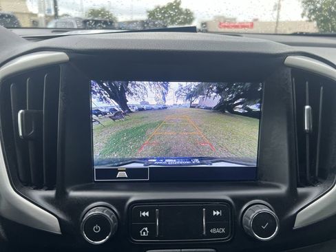 Used 2023 GMC Terrain SLT image 20