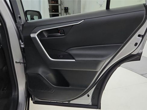 Certified 2023 Toyota RAV4 LE image 31