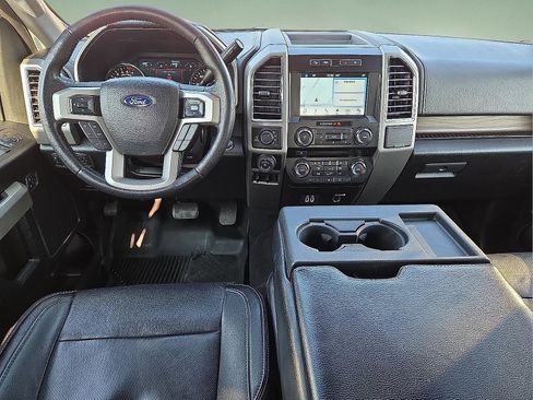 Used 2017 Ford F150 Lariat w/ Trailer Tow Package image 11