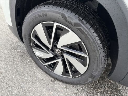 New 2026 Volkswagen Atlas SE image 7