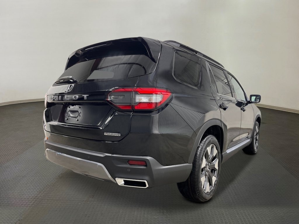 New 2026 Honda Pilot Touring image 7