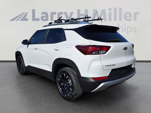 Used 2021 Chevrolet TrailBlazer LT image 3