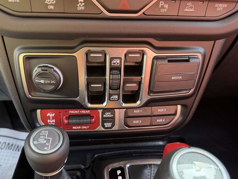 Used 2024 Jeep Wrangler Unlimited Rubicon 392 AWD/4WD image 28