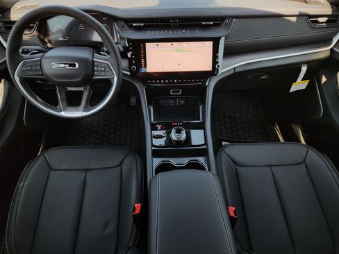 New 2026 Jeep Grand Cherokee L Limited AWD/4WD image 20