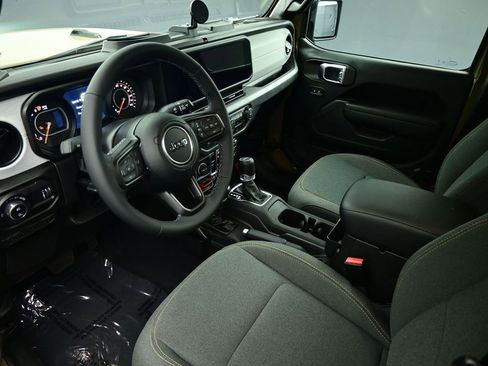 Used 2025 Jeep Gladiator Willys image 47