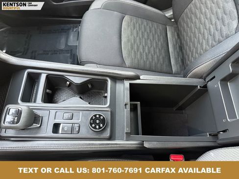 Used 2024 Nissan Pathfinder S AWD/4WD image 18