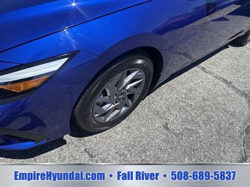 Certified 2024 Hyundai Elantra SEL FWD image 10