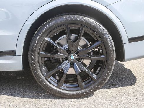 Certified 2024 BMW X7 xDrive40i w/ M Sport Package AWD/4WD image 8