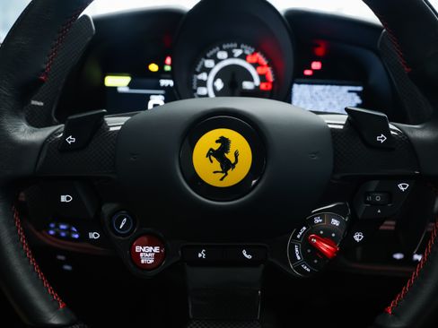 Used 2021 Ferrari F8 Tributo RWD image 43