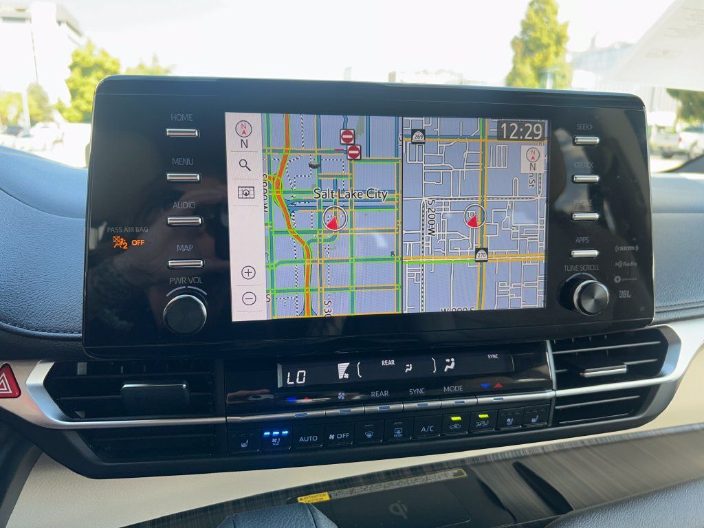 Certified 2022 Toyota Sienna Limited AWD/4WD image 15