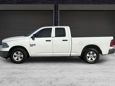 Used 2024 RAM 1500 Classic SLT image 7