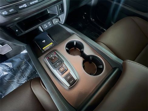 Certified 2025 Honda Passport EX-L image 24