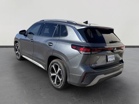 New 2026 Volkswagen Tiguan SE image 4