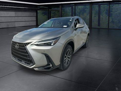 Certified 2024 Lexus NX 250 FWD image 4
