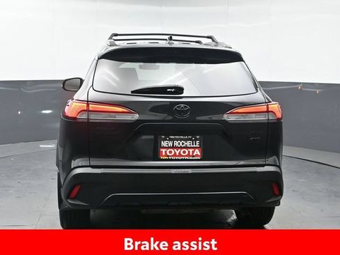 Certified 2022 Toyota Corolla Cross XLE w/ Black Badges Package (TMS) AWD/4WD image 5