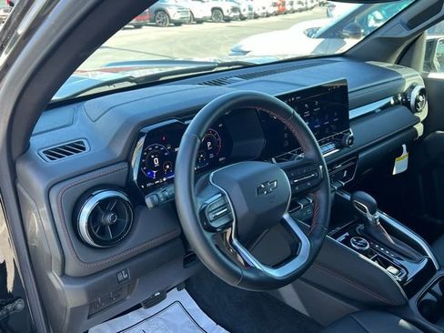 New 2025 Chevrolet Colorado Z71 w/ Z71 Convenience Package 2 AWD/4WD image 3