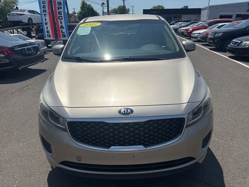 Used 2017 Kia Sedona LX FWD image 19
