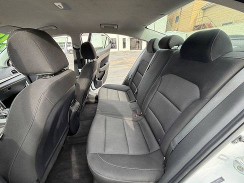 Used 2018 Hyundai Elantra SEL FWD image 13