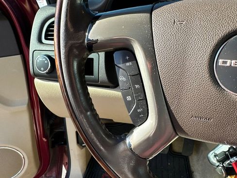 Used 2008 GMC Yukon Denali image 25