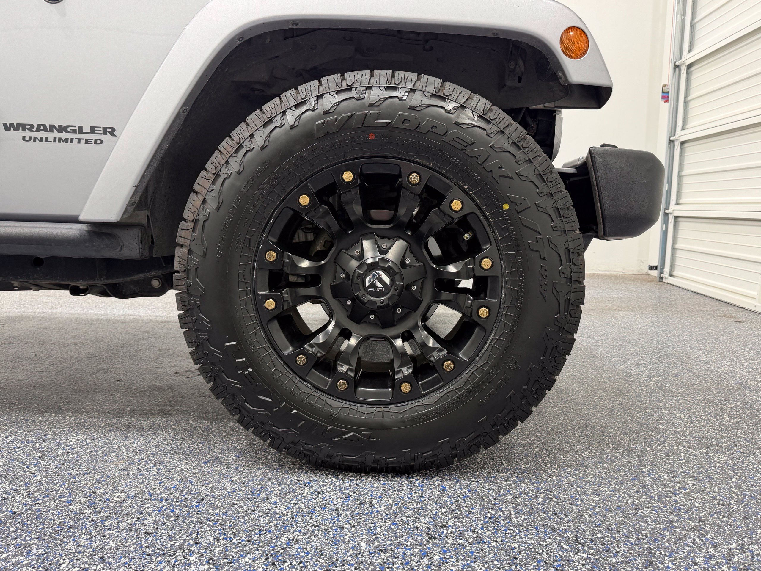 Used 2015 Jeep Wrangler Unlimited Sahara AWD/4WD image 15