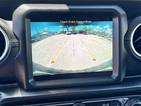 Used 2021 Jeep Wrangler Unlimited Rubicon 4xe w/ Cold Weather Group image 15