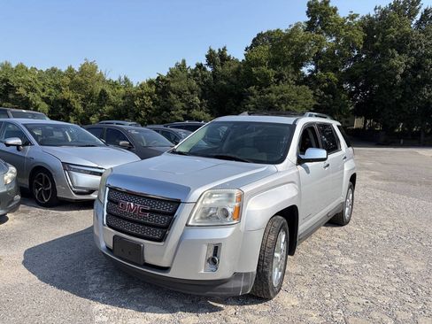 Used 2015 GMC Terrain SLT FWD image 2