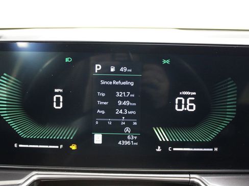 Used 2024 Kia Sorento S image 30