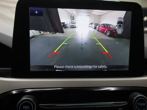 Used 2021 Ford Escape SE image 23