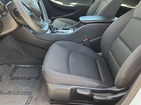 Used 2024 Chevrolet Malibu LS FWD image 9