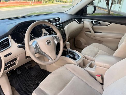 Used 2015 Nissan Rogue SV FWD image 26