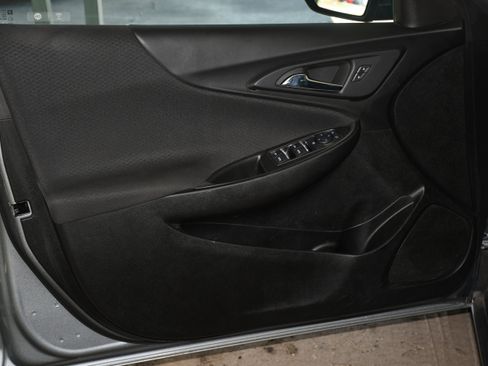 Used 2023 Chevrolet Malibu LT image 9
