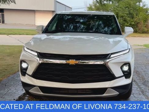 Used 2025 Chevrolet Blazer LT AWD/4WD image 3