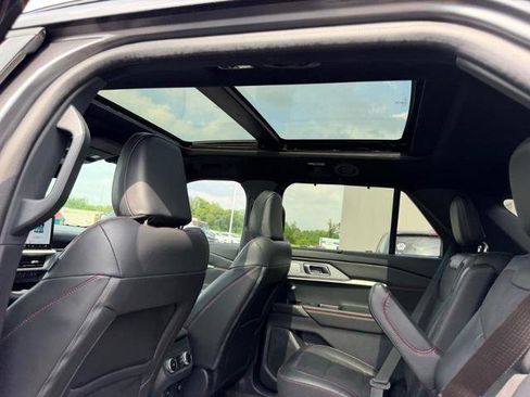 Certified 2025 Ford Explorer ST AWD/4WD image 12