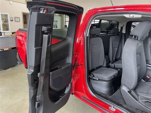 Used 2017 Chevrolet Colorado LT w/ LT Convenience Package AWD/4WD image 28