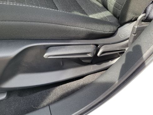 Certified 2024 Honda HR-V LX image 16