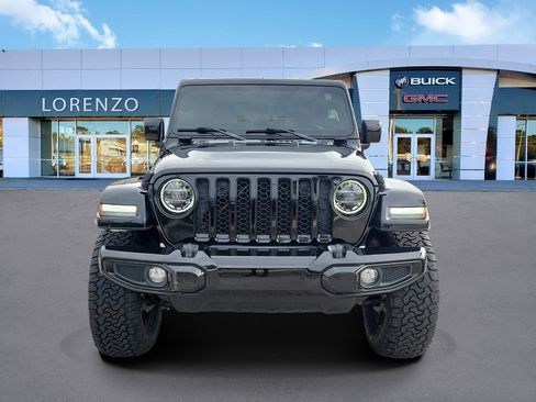 Used 2022 Jeep Gladiator Overland image 2