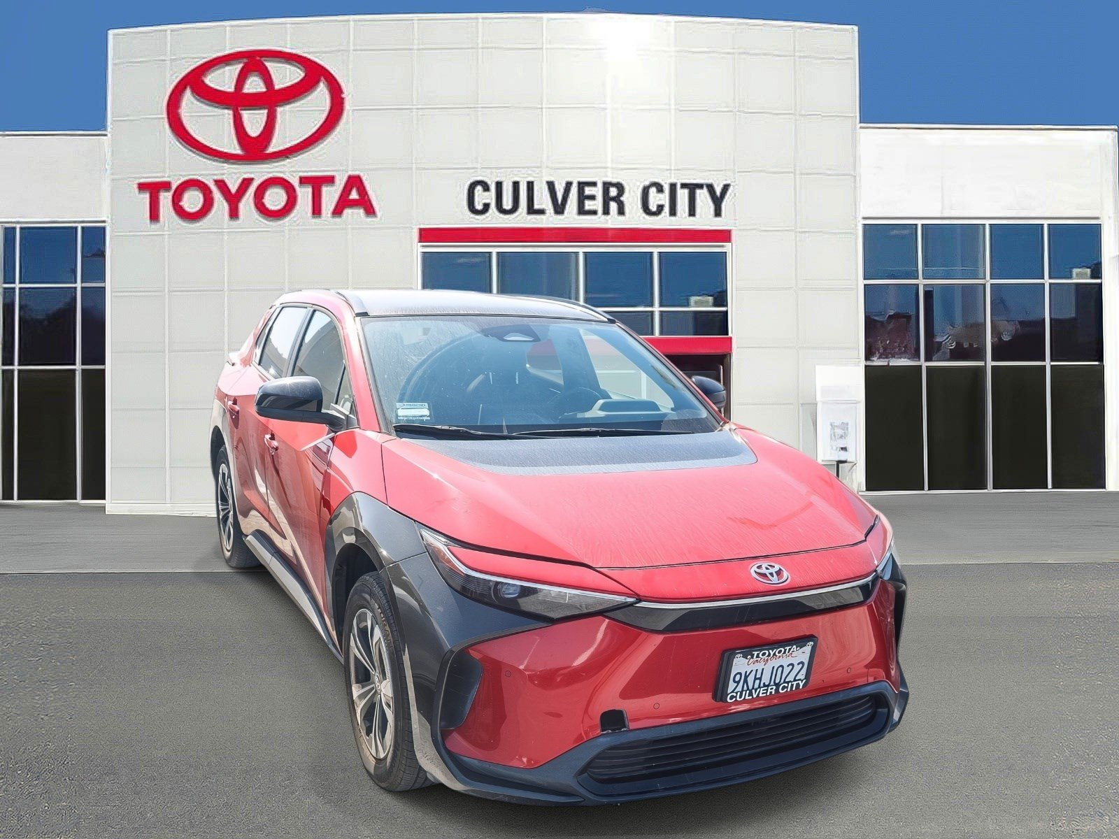 Used 2023 Toyota bZ4X FWD w/ Weather Package image 1